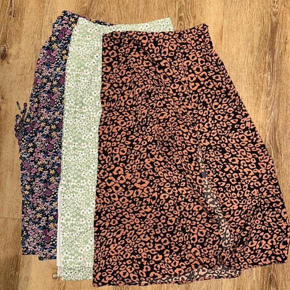 SHEIN Dresses & Skirts - 3 Mid Floral Skirts with Slit on side Size S